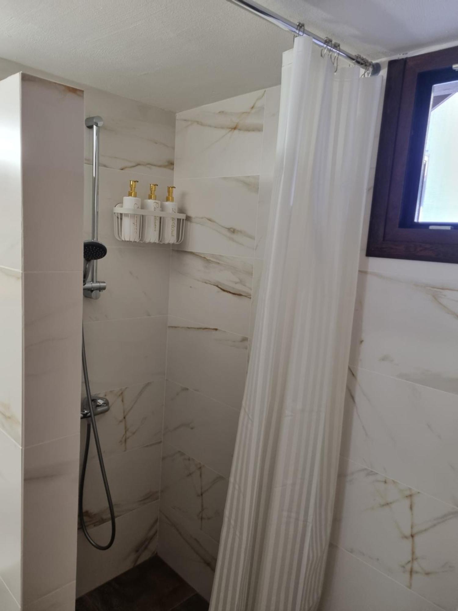Asteri Luxury *